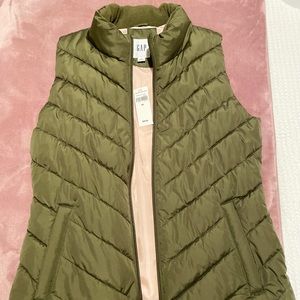 Gap vest